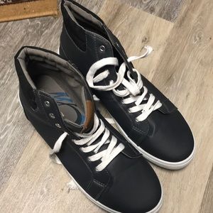 Size 10 men’s shoes